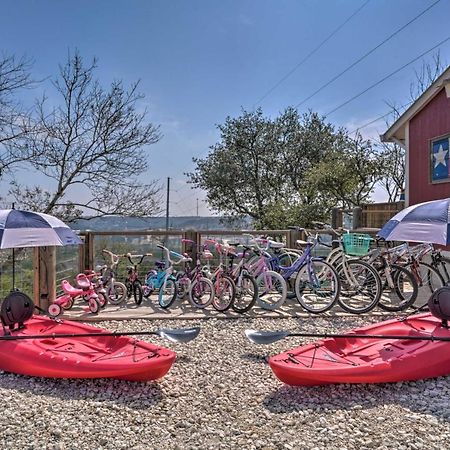 Kerrville Converted Barn Tiny Home With Kayaks! المظهر الخارجي الصورة