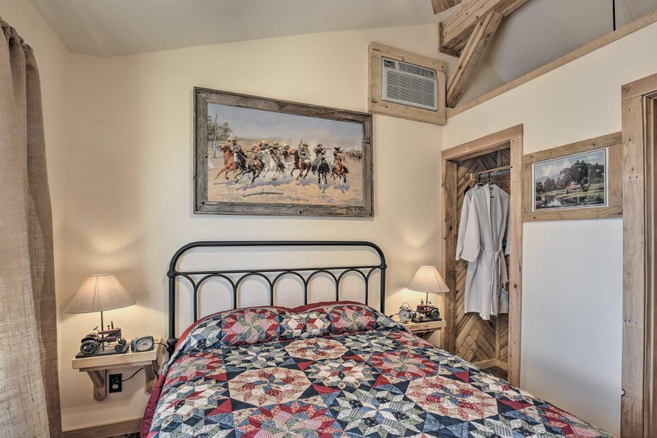 Kerrville Converted Barn Tiny Home With Kayaks! المظهر الخارجي الصورة