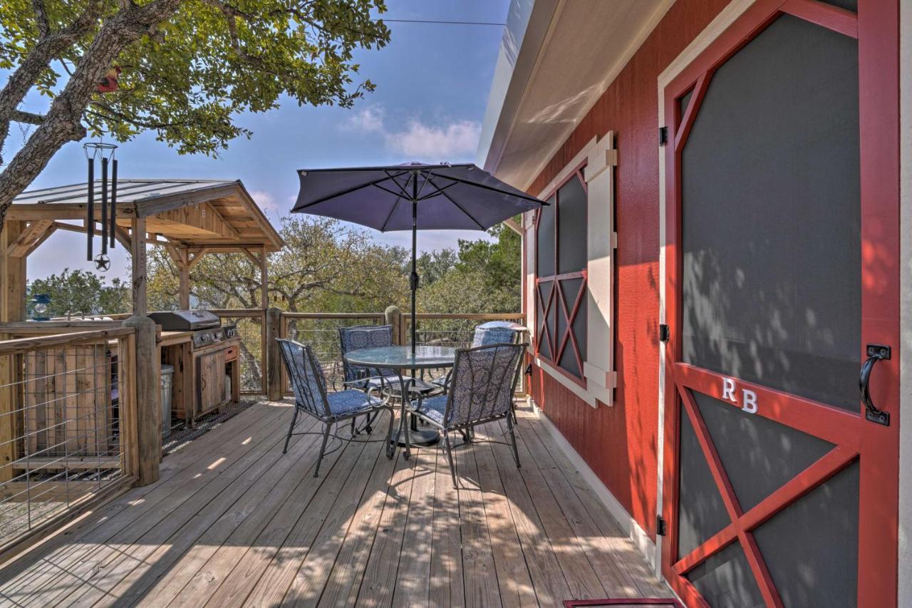 Kerrville Converted Barn Tiny Home With Kayaks! المظهر الخارجي الصورة
